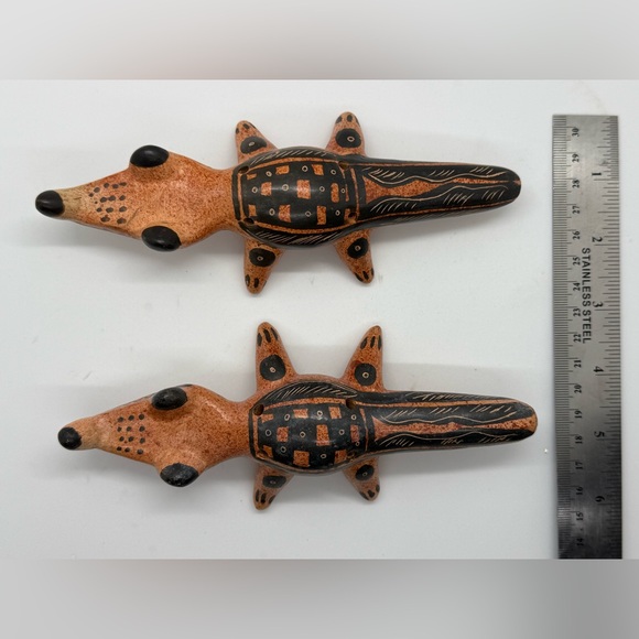 Vintage Clay Alligator Whistles (Ocarinas) Set of 2 - Picture 4 of 11